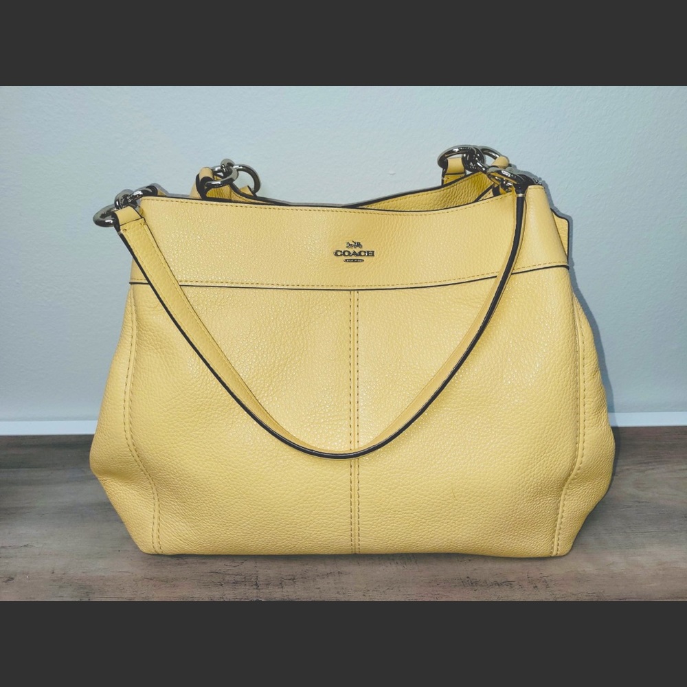 Coach Medium Satchel in Light Yellow